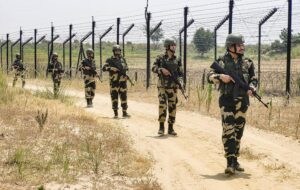 बीएसएफ ने पंजाब में ड्रोन और मादक पदार्थों को पकड़ा