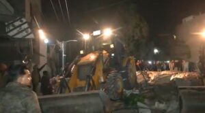 Punjab: मोहाली में छह मंजिला इमारत ढही, कई लोग फंसे, बचाव अभियान जारी