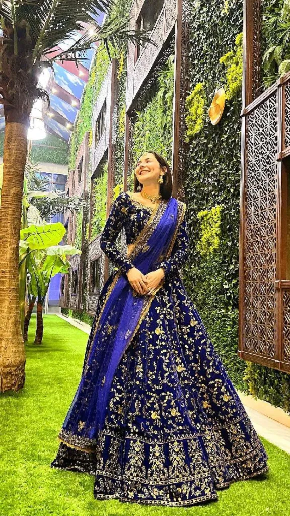 1372731 Hania Aamir 9