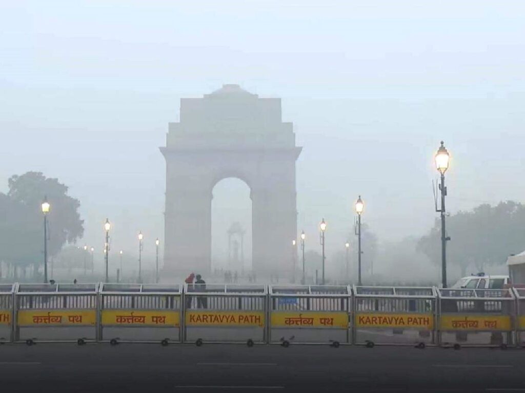 1372837 Delhi Pollution India Gate