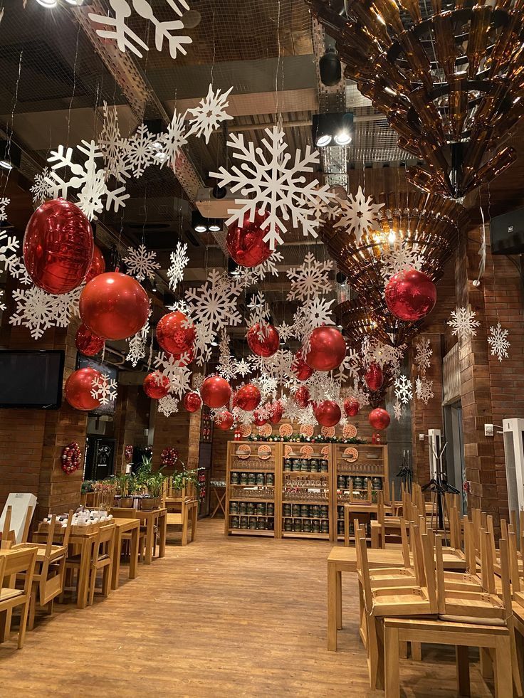 1373161 cafe christmas