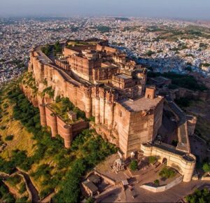 Forts in India: ये हैं भारत के सबसे बड़े किले, एक बार जरुर जाएं