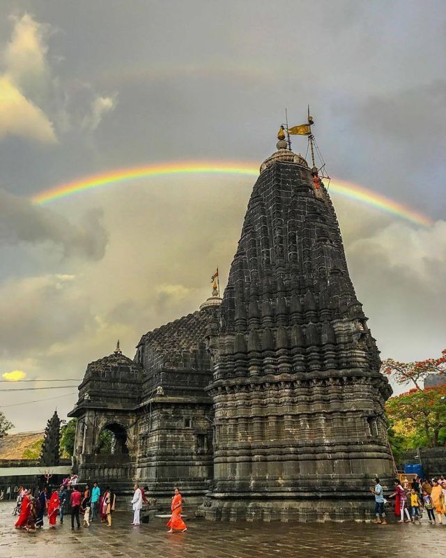 1373933 temples