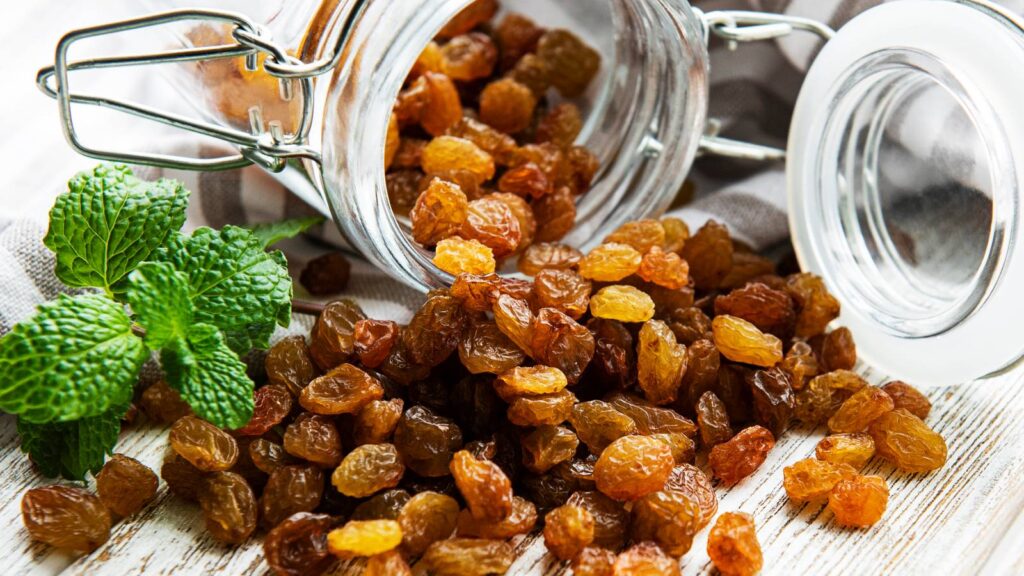 1374321 Raisins benefits