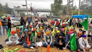 पंजाब बंद का असर: 200 जगह सड़कें जाम, 221 ट्रेनें प्रभावित