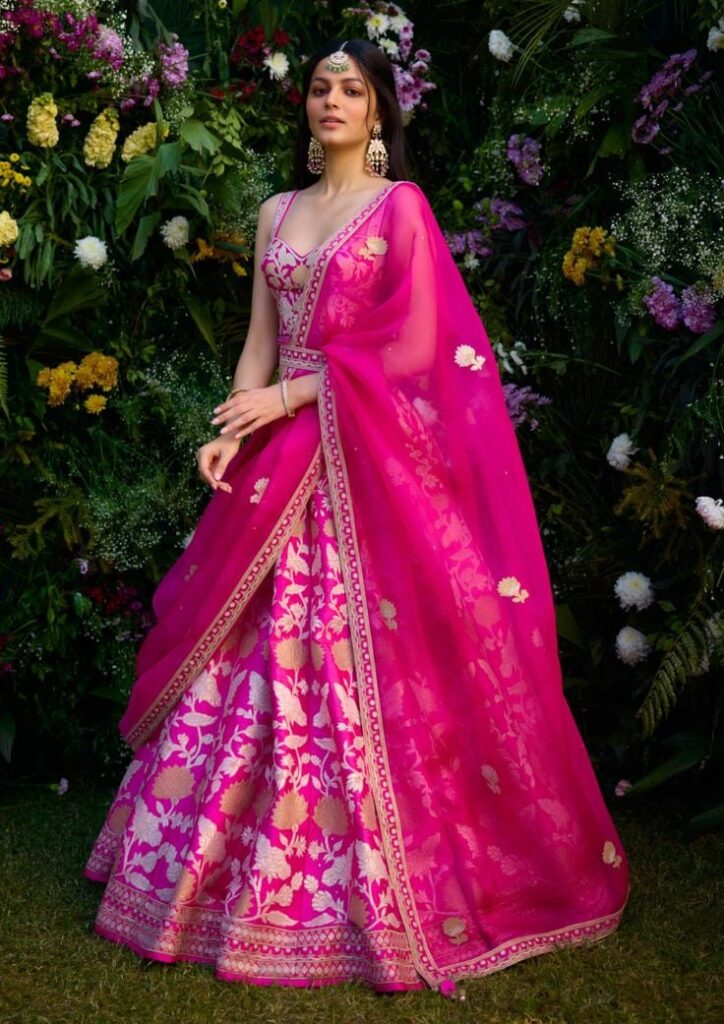1375129 wedding outfits