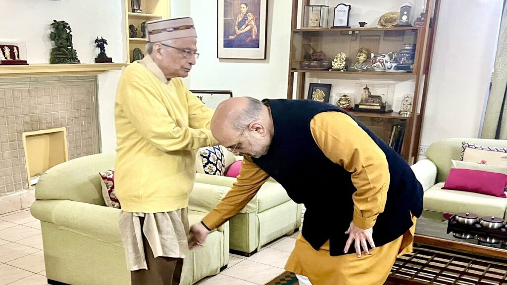1375577 amit shah with murli manohar joshi 1673543403