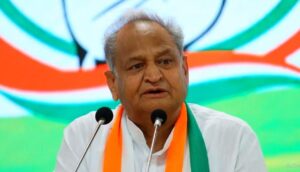 सरकार को पेपर लीक पर उठाने चाहिए सख्त कदम : अशोक गहलोत
