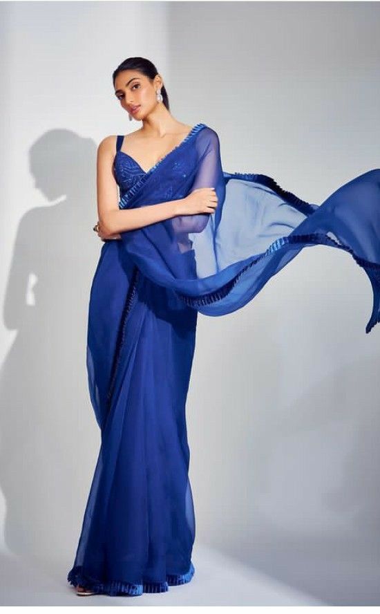 1375829 Athiya shetty saree 5