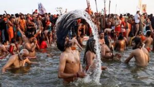 Mahakumbh 2025: प्रयागराज जा रहे तो इन जगहों की सैर जरुर करें