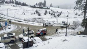 जम्मू-कश्मीर में ठंड का प्रकोप, कुछ दिनों तक शुष्क रहेगा मौसम