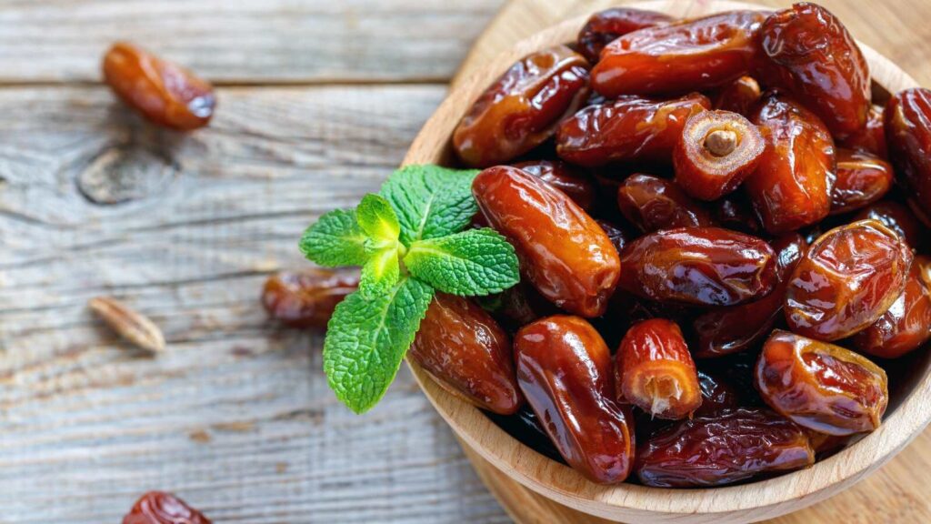 1375985 Soaked dates benefits 1600x900