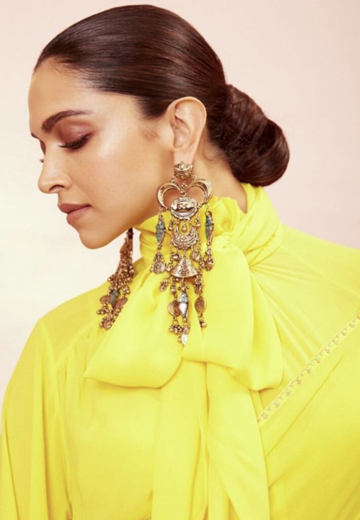 1375991 Deepika Padukone Earrings 3