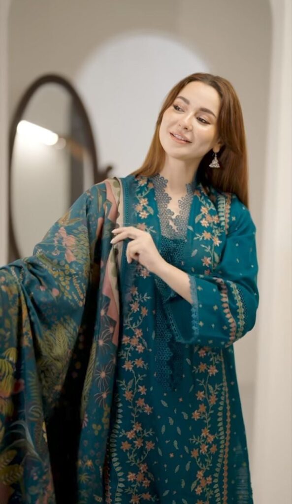 1376007 hania aamir suits 3