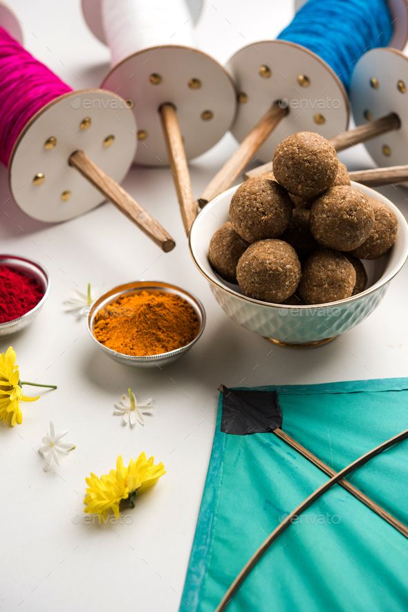 1376119 makar sankranti dishes 1