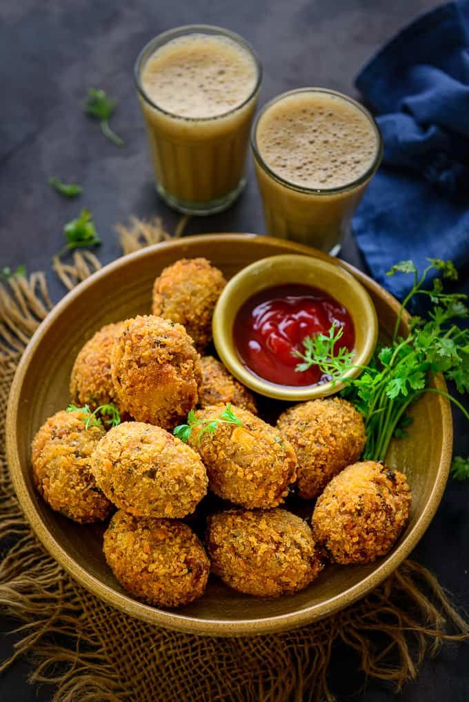 1376253 tea snacks