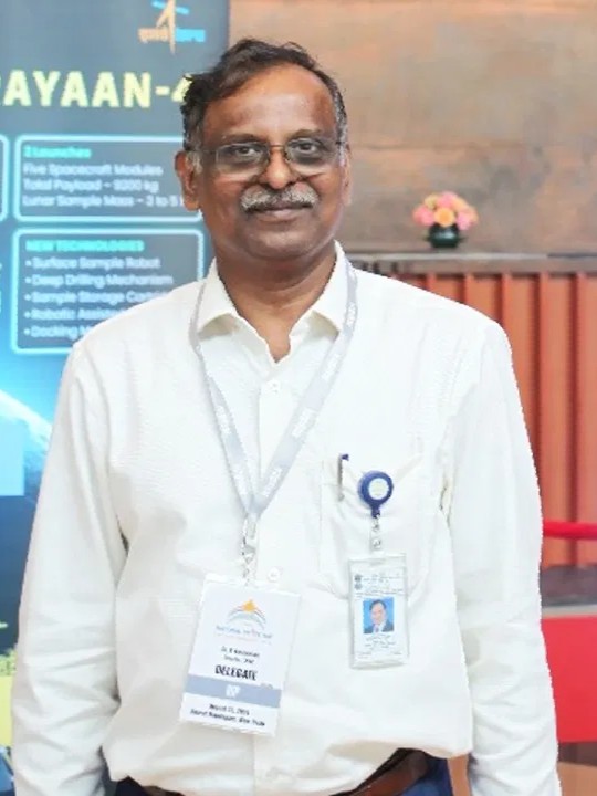 1376289 isro new chief dr. v narayanan profile