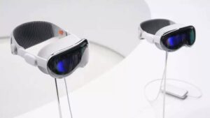 APPLE ‘VISION PRO’ की घटी मांग, रोका गया उत्पादन