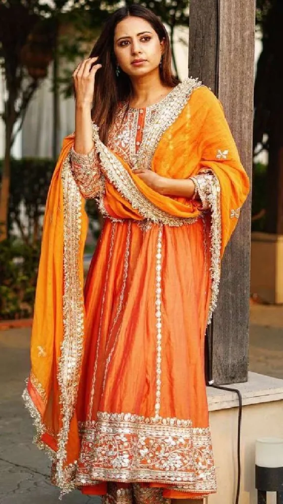 1376481 Sargun Mehta Suit 6