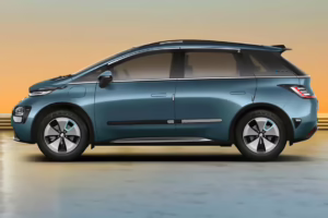 MG WINDSOR EV ने जीता ग्रीन कार ऑफ द ईयर 2025 का खिताब, BMW i5 रही रनरअप