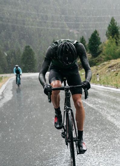 1376667 How Do the Tour de France Riders Train