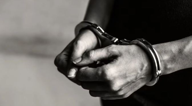 1376879 ARREST
