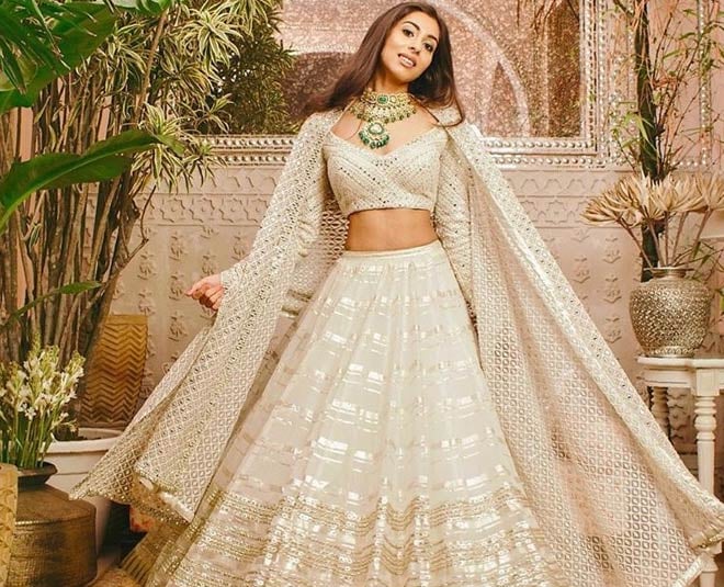1377195 style bridal lehenga in new ways