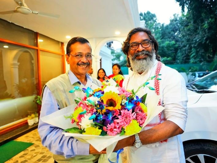 1377327 KEJRIWAL
