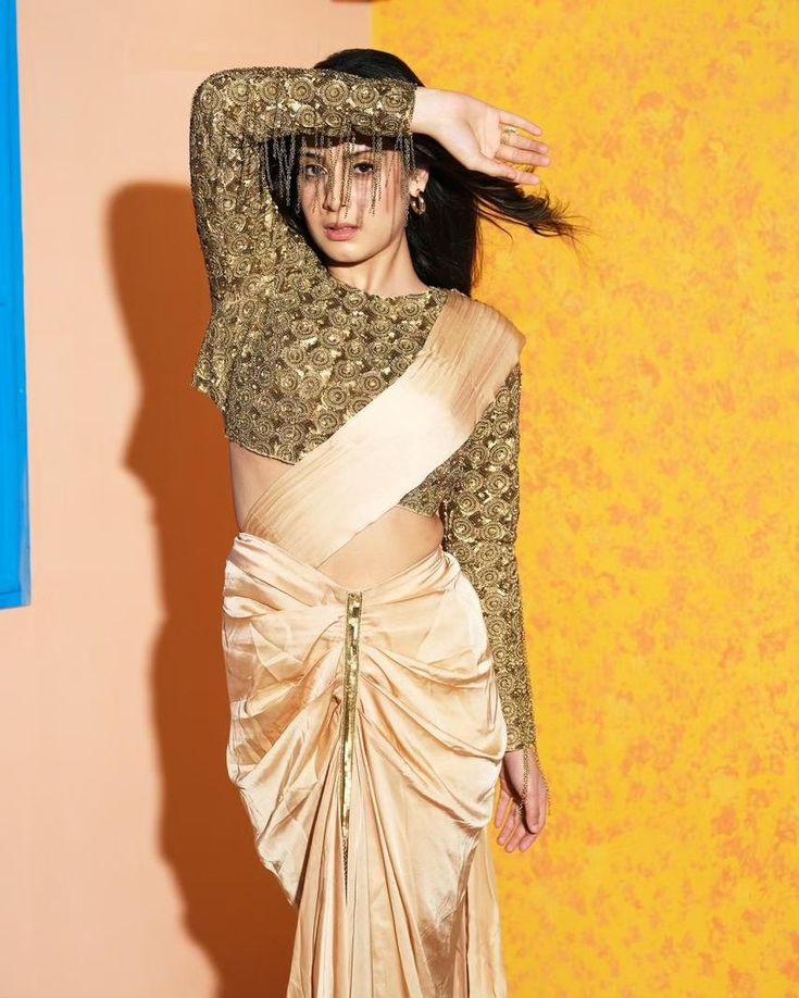 1377571 Isha Malviya Blouse 2