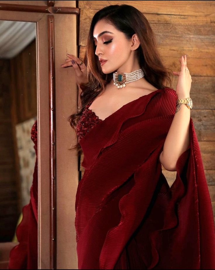 1377615 red velvet saree 8