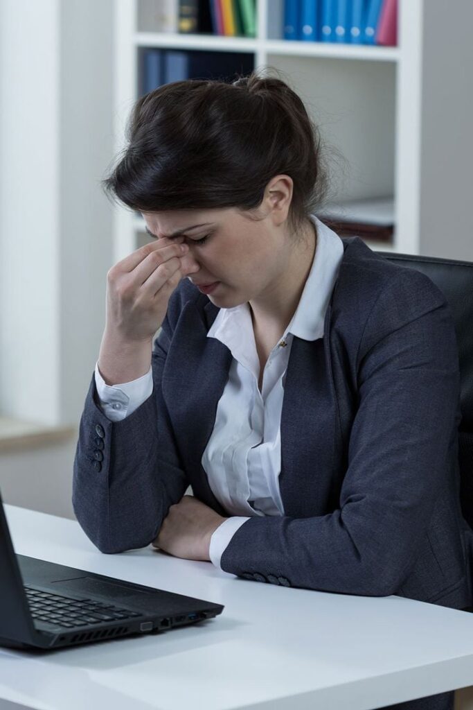 1377821 How to Relieve Sinus Migraine Pain