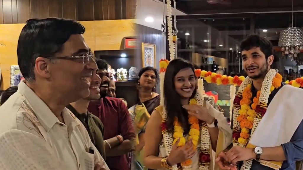 1377837 Vidit Gujrathi jokes during Pongal event at Vishy Anands House