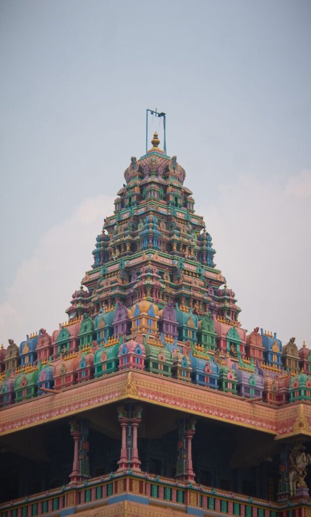 1378079 temples prayagraj