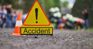 बीकानेर में भीषण सड़क हादसा, कार का टायर फटने से 4 की मौत, कई घायल