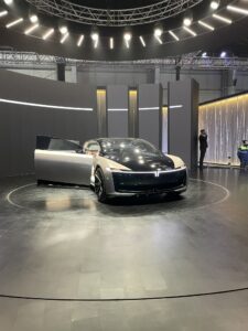TATA की AVINYA EV concept कार ने AUTO EXPO 2025 में मचाई धूम