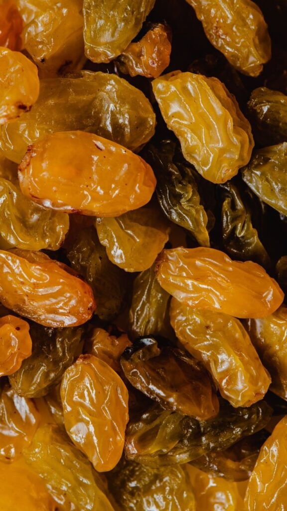 1378615 9 benefits of soaked raisins Natural remedy for digestion energy