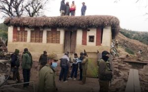 जम्मू-कश्मीर: अज्ञात बीमारी के कारण राजौरी के बधाल गांव को ‘नियंत्रण क्षेत्र’ घोषित किया
