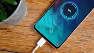 5 सस्ते फ़ोन जो आते है फ़ास्ट चार्जिंग के साथ