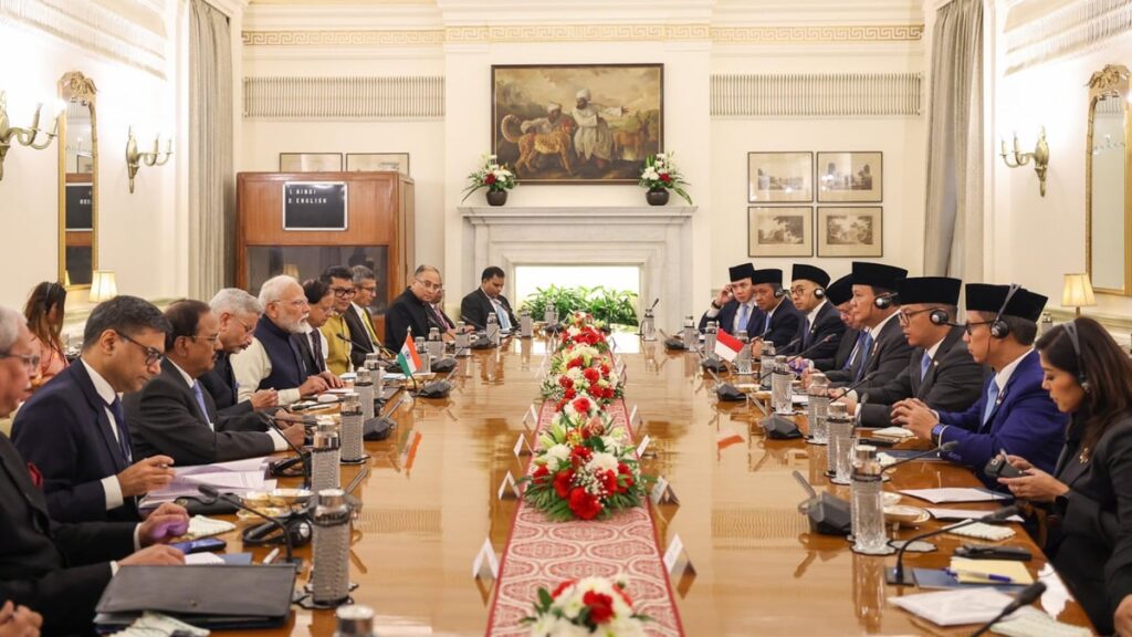 1379825 India Indonesia signed at least 5 agreements