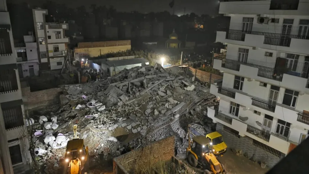 1380147 navjivanindia2025 01 27orbkovcxBurari Building Collapse