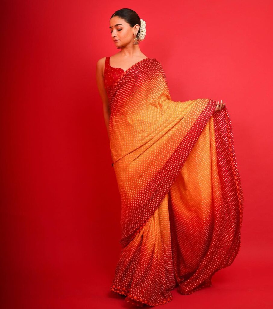 1380377 Actress Bandhani print Look