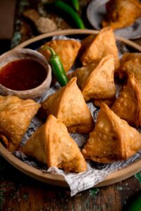 Types of Samosa: फूड लवर्स के लिए 7 तरह के स्वादिष्ठ समोसे, जरुर करें ट्राई