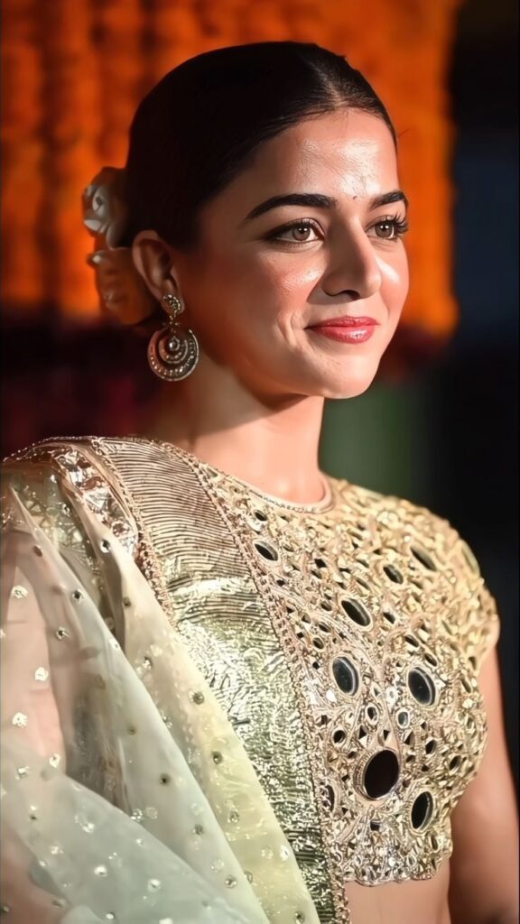 1380441 Wamiqa Gabbi 2