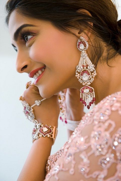 1380587 SONAM KAPOOR by Chetan Andani