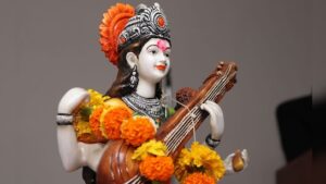 Basant Panchami 2025: बसंत पंचमी पर क्यों की जाती है माता सरस्वती की पूजा-अर्चना? जानें इसका महत्व