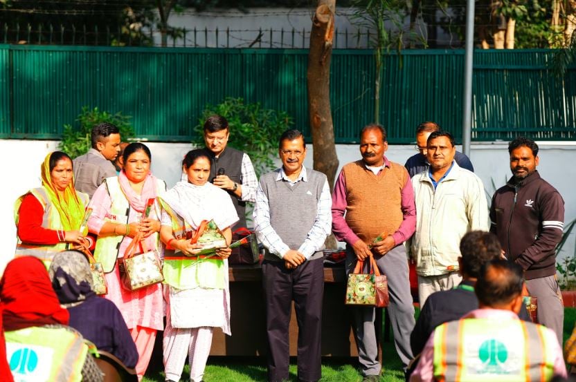 1381625 kejriwal 2