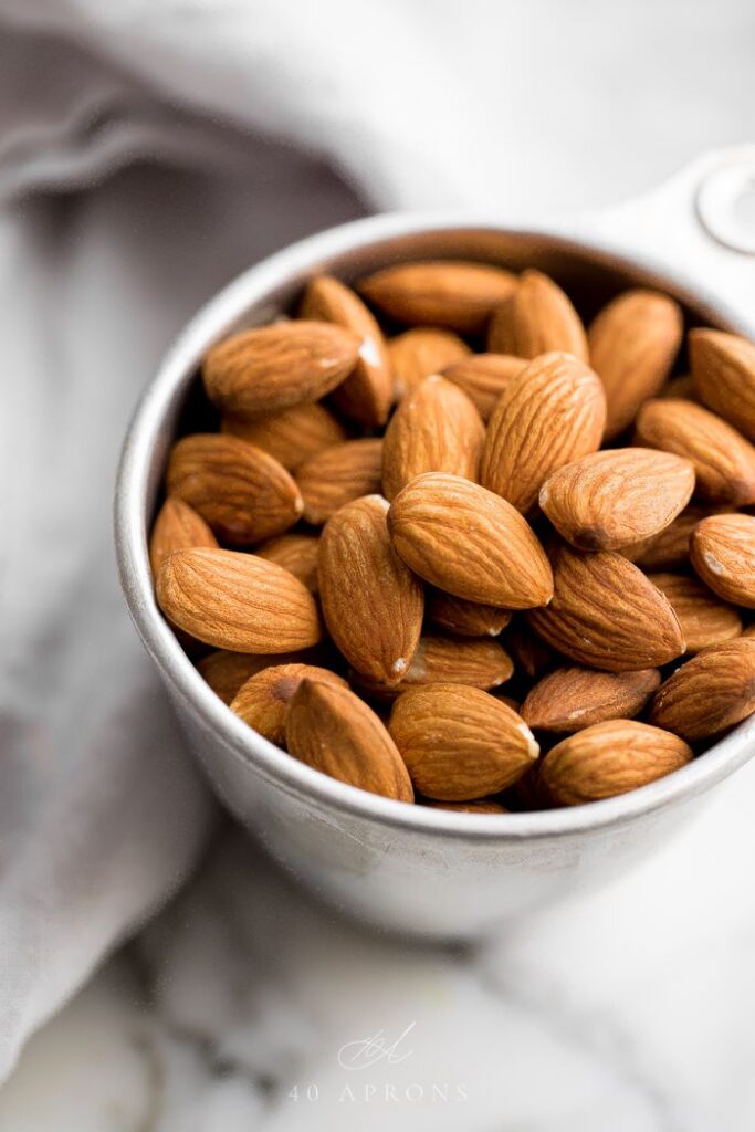 1382013 How to Make Almond Milk In 5 Minutes 2