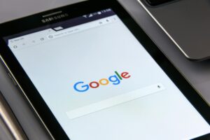 Tech Tips: गूगल पर गलती से भी सर्च न करें ये चीजें, हो सकती है मुसीबत