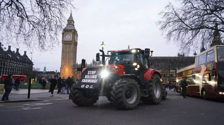 1382865 FARMER