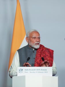 PM नरेंद्र मोदी ने पेरिस यात्रा की दिखाई झलक, सीईओ फोरम में दिया इनोवेट और एलिवेट का मंत्र